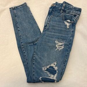 American Eagle Outfitters Light Blue Distressed Skinny Jeans